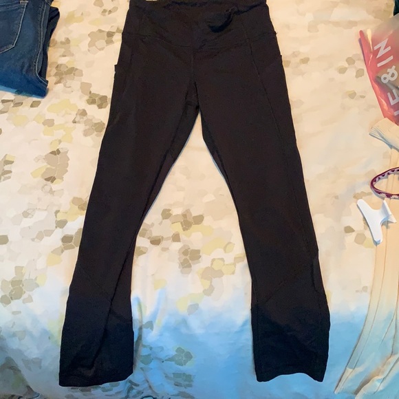 Lululemon crop leggings - Picture 3 of 3
